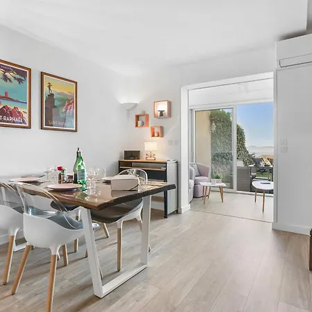 Apartamento Joli 43m² Vue Piscine Parking Saint-Raphaël